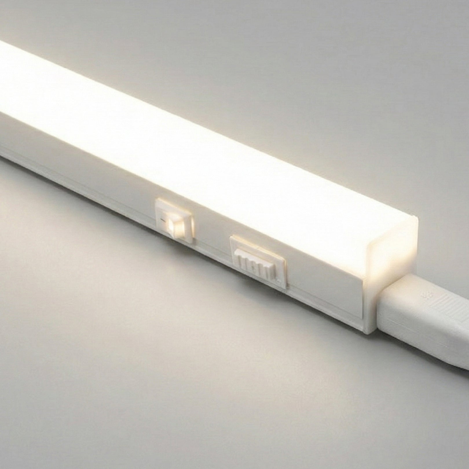 Ningled SOF169 LED Batten Light (2ft / 4ft / 5ft / 6ft) – 120 lm/W, 3000K/4000K/6500K